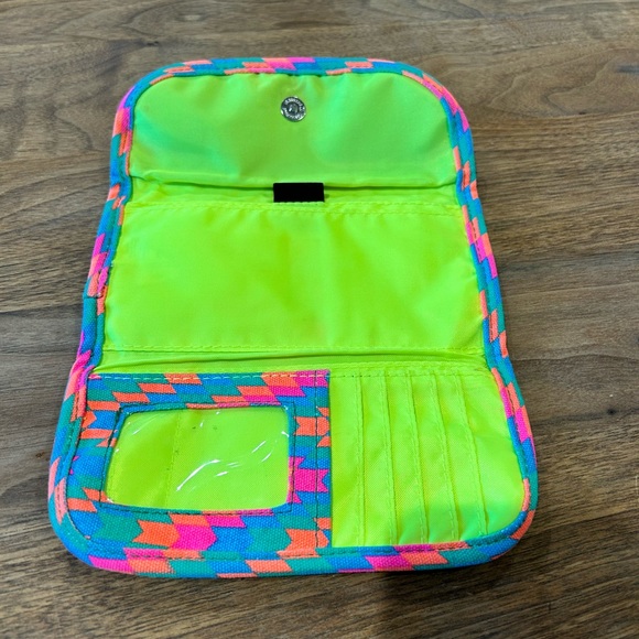 Kavu Bags Kavu Wallet Poshmark